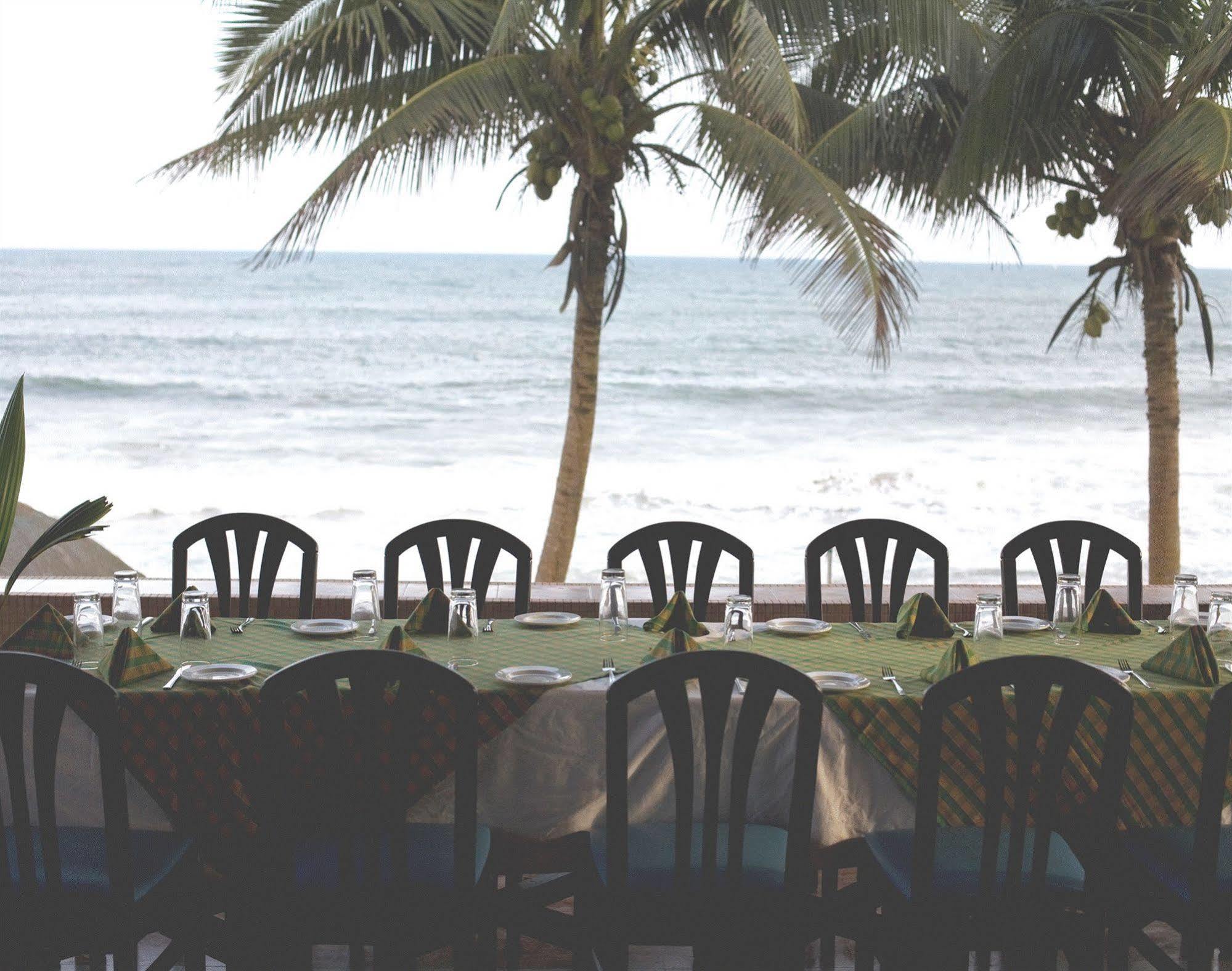 Elmina Beach Resort Exterior foto