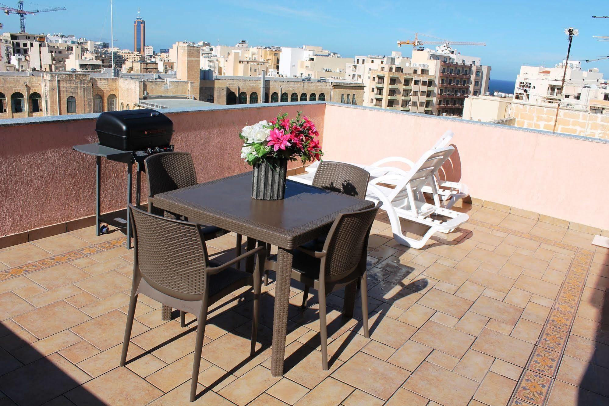 Blue Waters 3 Bedroom Apartments In Sliema, Just Off The Seafront Exterior foto