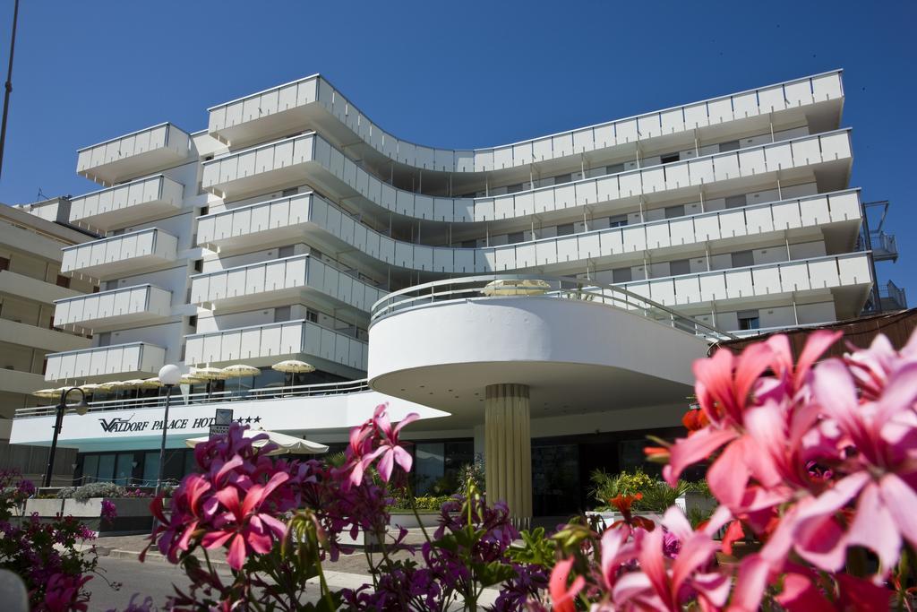 Waldorf Palace Hotel Cattolica Exterior foto