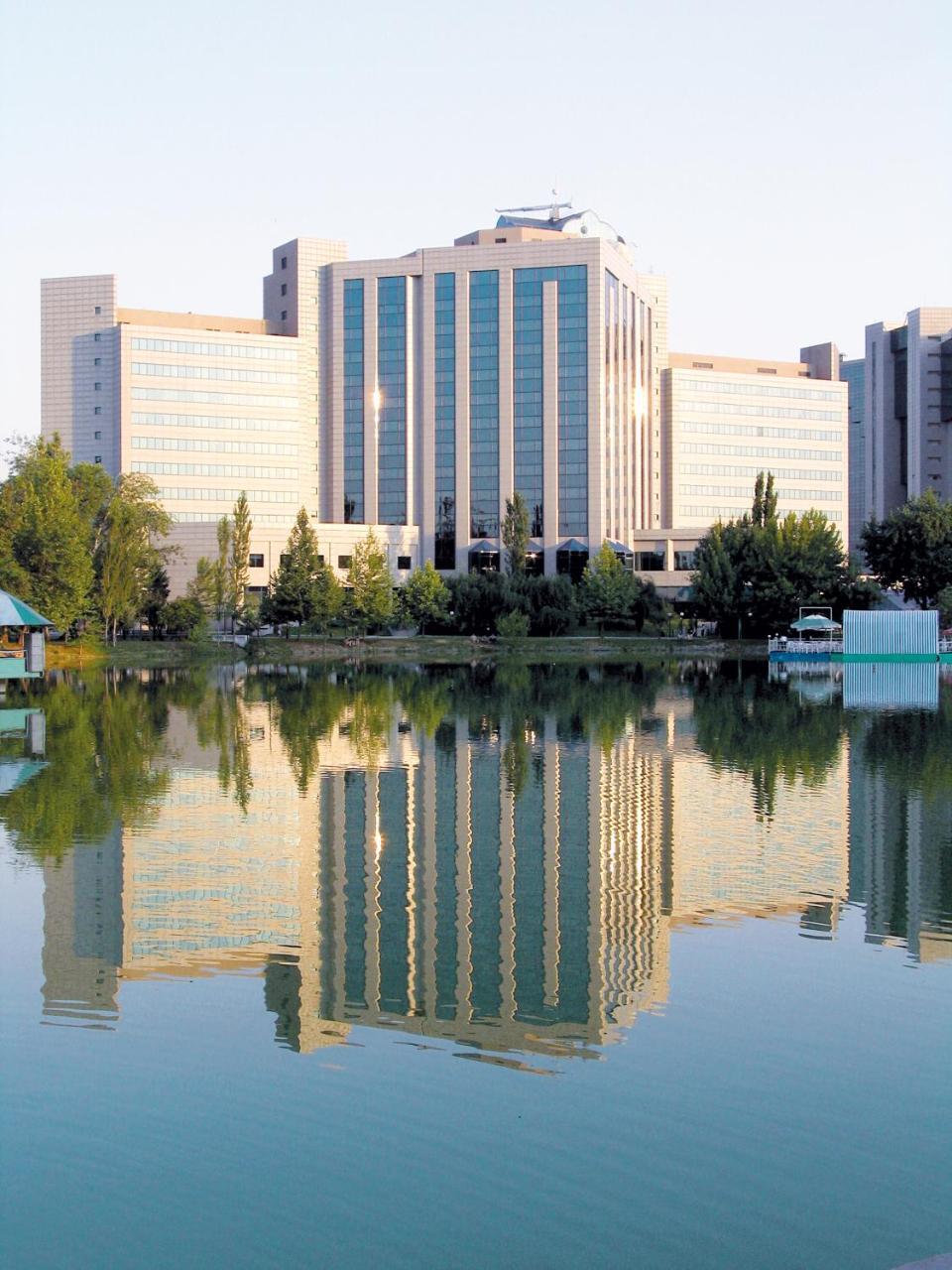 International Hotel Tashkent Exterior foto