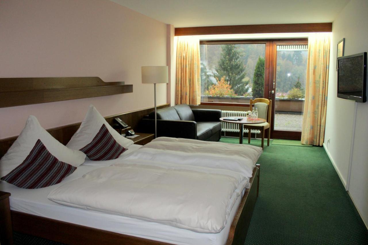 Hotel Am Bad-Wald Bad Liebenzell Exterior foto