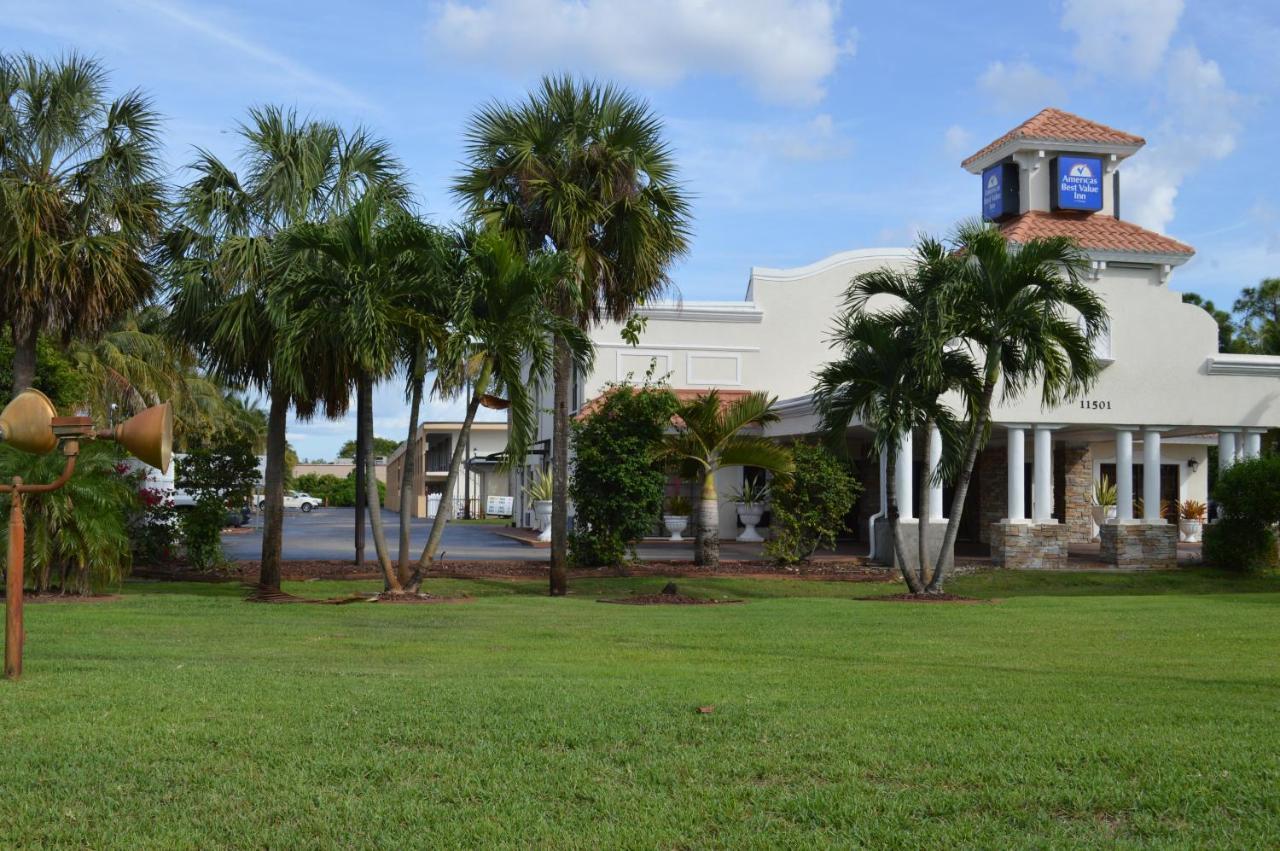 Americas Best Value Inn Fort Myers Exterior foto