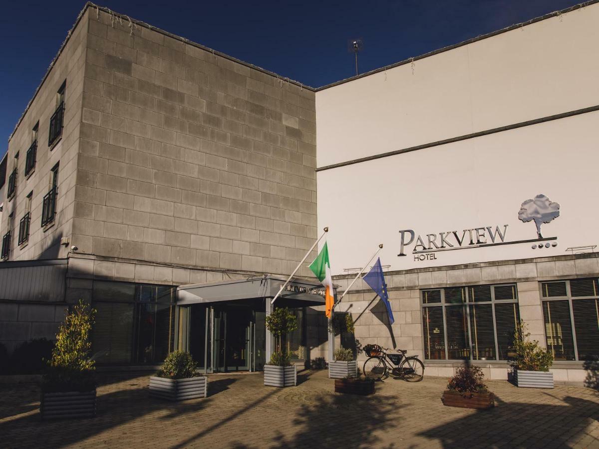 The Parkview Hotel Newtown Mount Kennedy Exterior foto