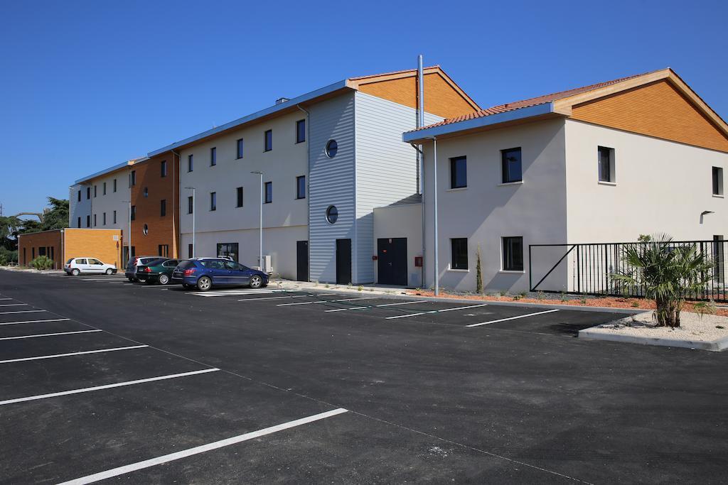 Ibis Styles Villeneuve Sur Lot Exterior foto