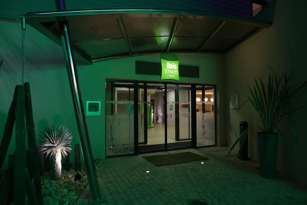 Ibis Styles Villeneuve Sur Lot Exterior foto