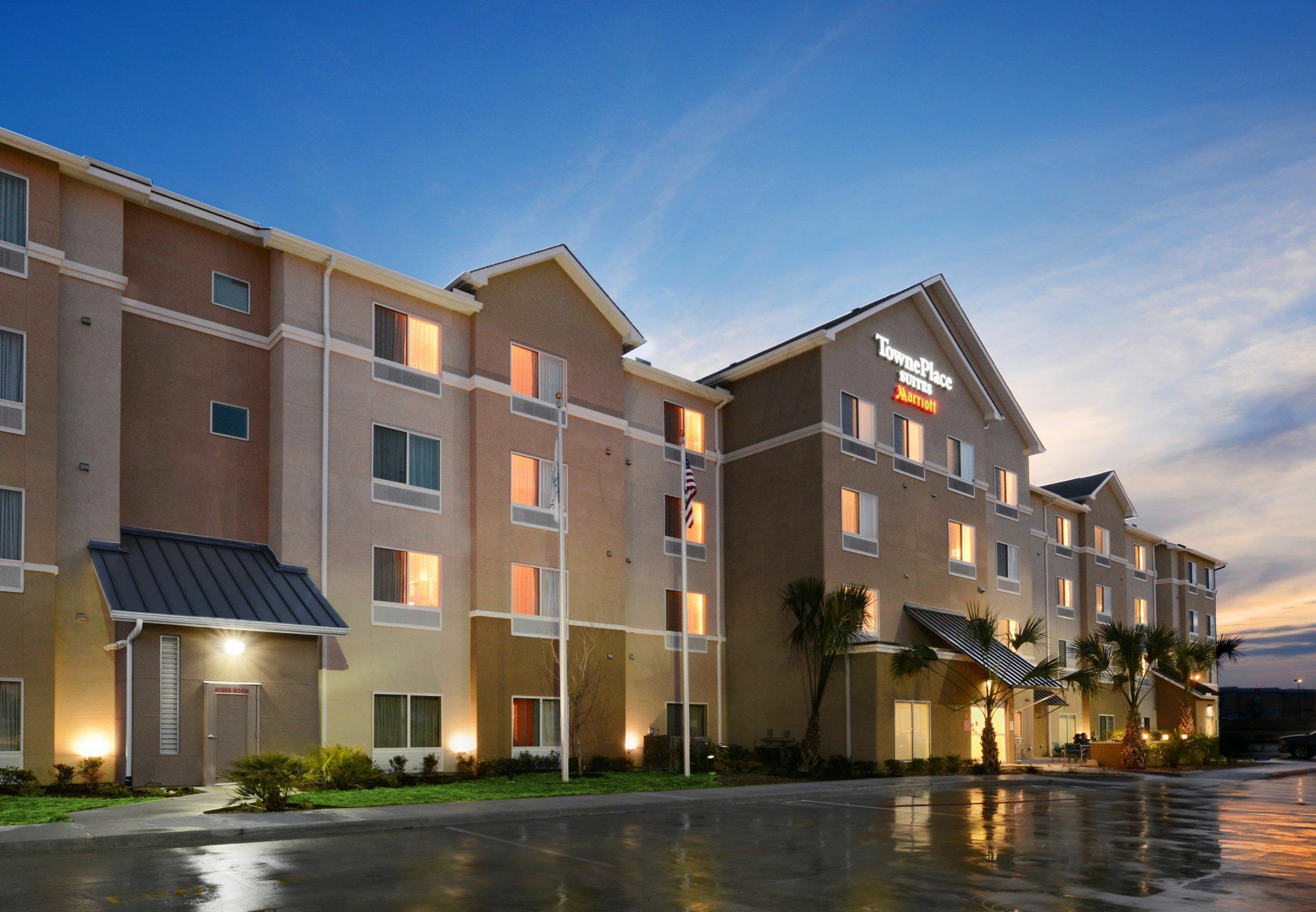 Towneplace Suites By Marriott Laredo Exterior foto