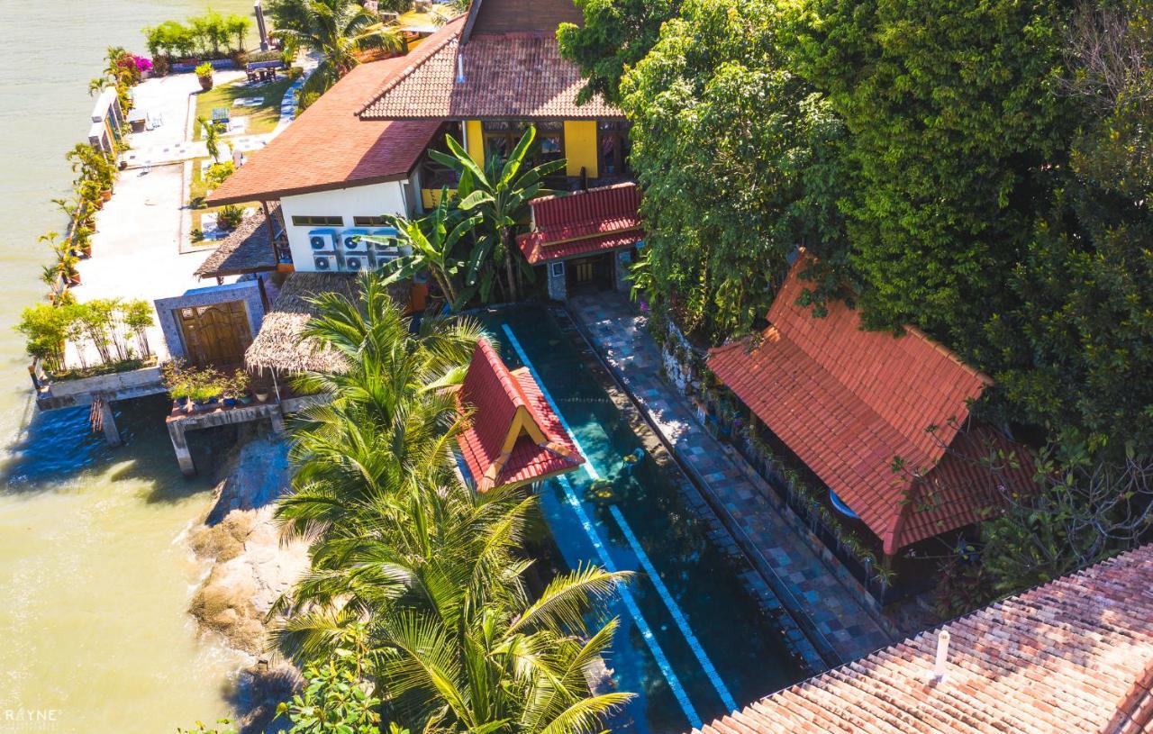 Lost Paradise Resort Batu Ferringhi Exterior foto