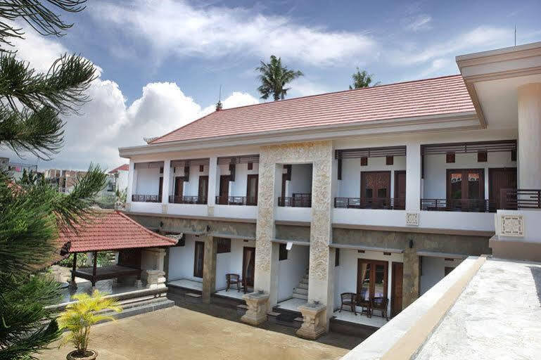 Puri Jayaraja Guest House Kuta Lombok Exterior foto