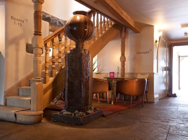 The Farmhouse Hotel And Restaurant Saint Saviour Interior foto