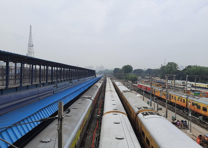 Hazrat Nizamuddin Railway Station photo