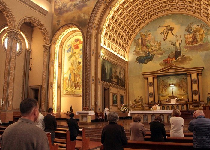 Catedral Basílica São Luis Gonzaga Harmonização com mais de 300 metros de fita led encanta visitantes ... photo