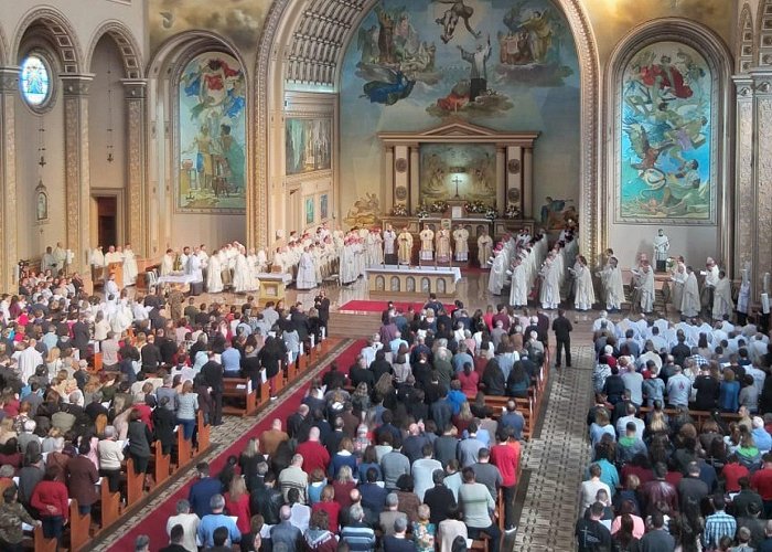 Catedral Basílica São Luis Gonzaga Dioceses da região iniciam nomeações e transferências de padres photo