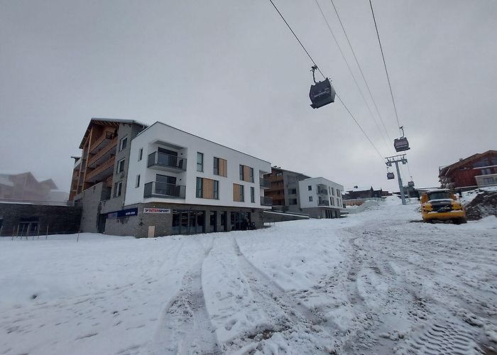L'Eclose Ski Lift Intersport Odalys Eclose | Alpe d'Huez photo