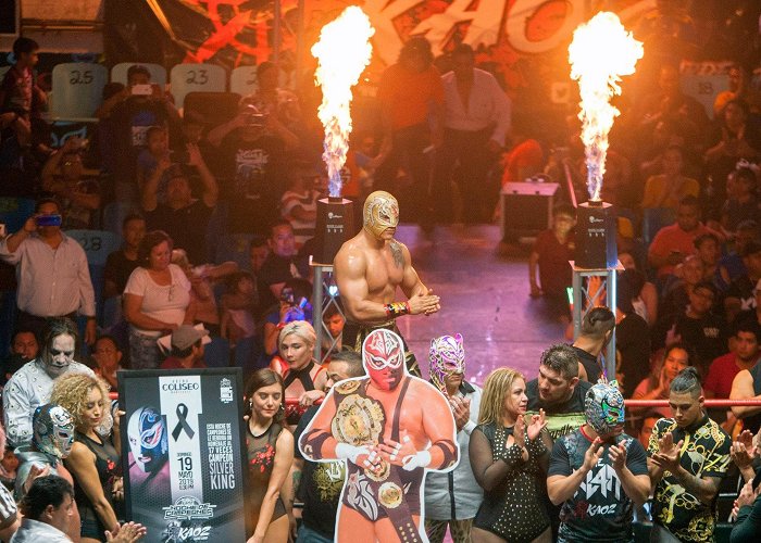 Arena Mexico Lucha Libre at the Arena Coliseo – Performance Review | Condé Nast ... photo