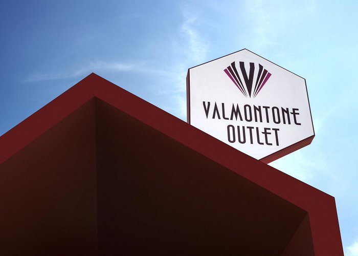 Fashion District Outlet Valmontone Lombardini22: New entrance and food court for Valmontone Outlet ... photo