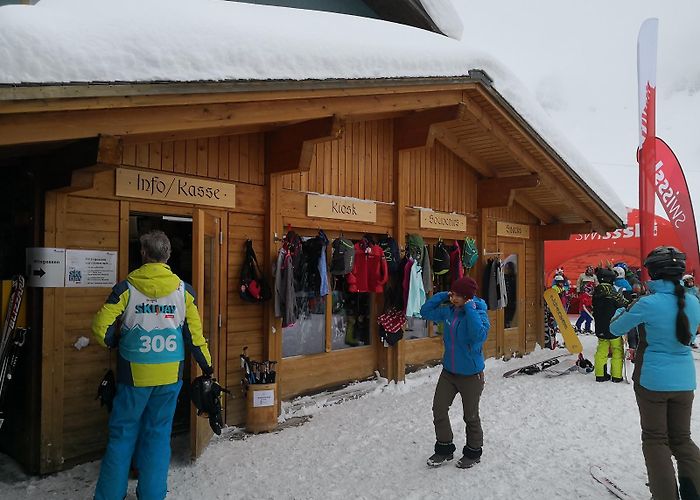 Mägisalp - Hääggen Festive Winter Skiing at Meiringen-Hasliberg – QUIRROW photo