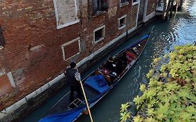 Charming Venice Apartments Veneza Exterior photo