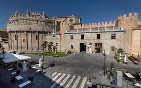 Hostal Restaurante Puerta del Alcázar Ávila Exterior photo