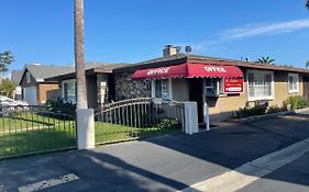 Legacy Inn & Suites Anaheim Exterior photo