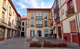 Hotel Rincón del Conde Leão Exterior photo