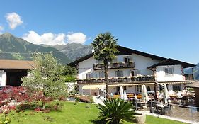 Garni Schneeburghof Tirolo Exterior photo