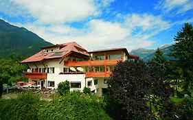 Hotel Haselried Tirolo Exterior photo