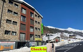 Andorra4Days Soldeu - El Tarter Exterior photo