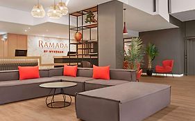 Ramada By Wyndham Valencia Almussafes Exterior photo