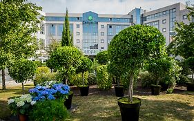 Campanile Paris Cdg Airport Villepinte Roissy Exterior photo