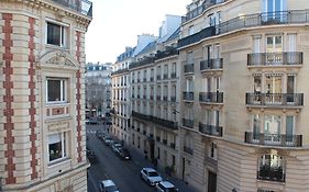 Hôtel Bassano Paris Exterior photo