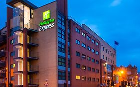 Holiday Inn Express - Glasgow - City Ctr Riverside, An Ihg Hotel Exterior photo