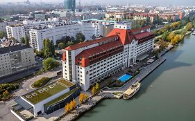 Hilton Vienna Waterfront Viena Exterior photo