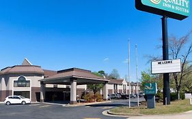 Quality Inn & Suites Thomasville Exterior photo