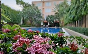 Starry Angkor Hotel Siem Reap Exterior photo