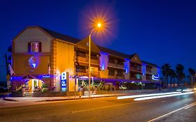 Best Western Harbour Inn & Suites Huntington - Sunset Beach Exterior photo