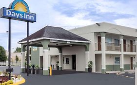 Days Inn By Wyndham Goose Creek Charleston Exterior photo