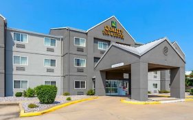 Quality Inn & Suites Keokuk North Exterior photo