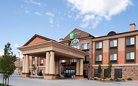 Holiday Inn Express Richfield, An Ihg Hotel Exterior photo