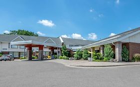 Quality Inn & Suites Brampton Exterior photo