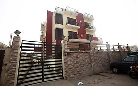 Oyo Rooms Noida City Centre Exterior photo