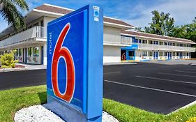 Motel 6 Dania Beach Exterior photo