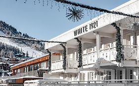 White 1921 Courchevel Hotel Exterior photo