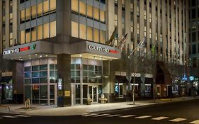 Courtyard Chicago Downtown/Magnificent Mile Exterior photo