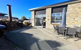 Big Rock Lake Tekapo Exterior photo