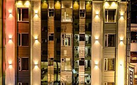 Hotel Krishna Deluxe-By Rcg Hotels Nova Deli Exterior photo