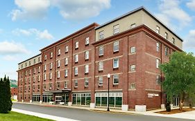 Courtyard Keene Downtown Exterior photo