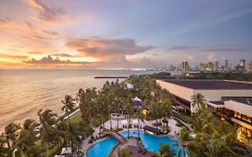 Sofitel Philippine Plaza Manila Exterior photo