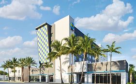 Tru By Hilton Ft Lauderdale Airport Hotel Dania Beach Exterior photo