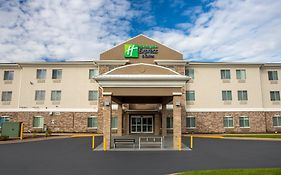 Holiday Inn Express & Suites Clinton, An Ihg Hotel Exterior photo