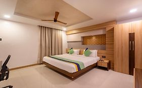 Treebo Golden Swan Pammal Chennai Exterior photo